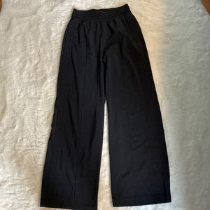 Lululemon wanderer straight leg pant